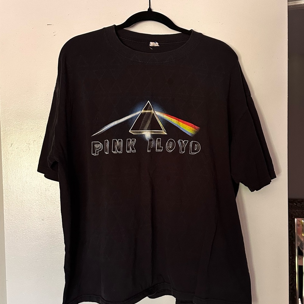 Vintage Pink Floyd DSOTM shirt